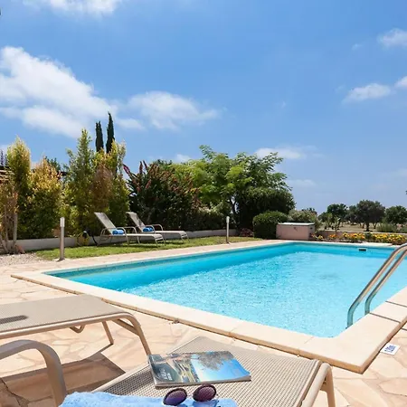 Aphrodite Hills Junior Junior J032 Air Conditioning Private Pool 2 Bedrooms P * بافوس